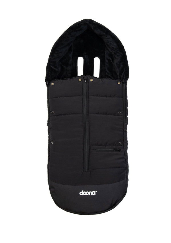 Doona footmuff with opening